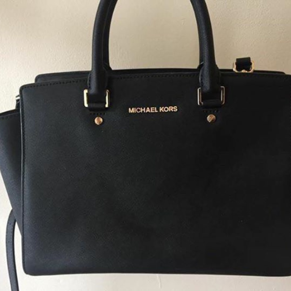 Michael Kors black Selma saffiano bag